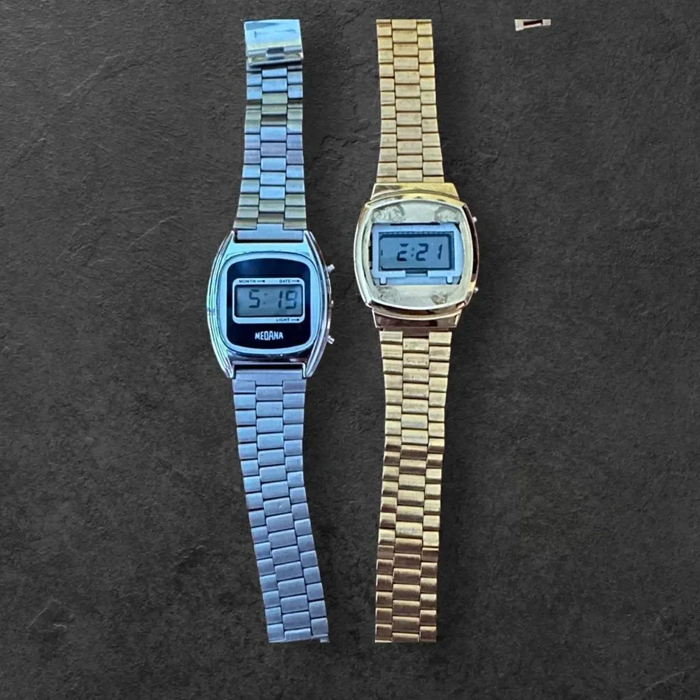 Vintage Medana Retro 80s Men’s Silver Tone and Blue Digital Watch